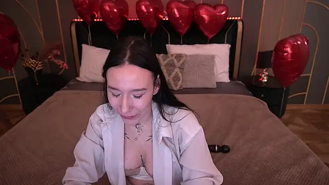 NikkiGoldSide online show from 02-11-26, 12:32