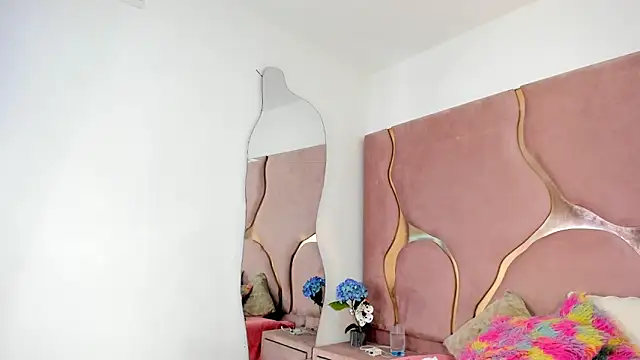 Sofia-candyht online show from 04-04-26, 08:37