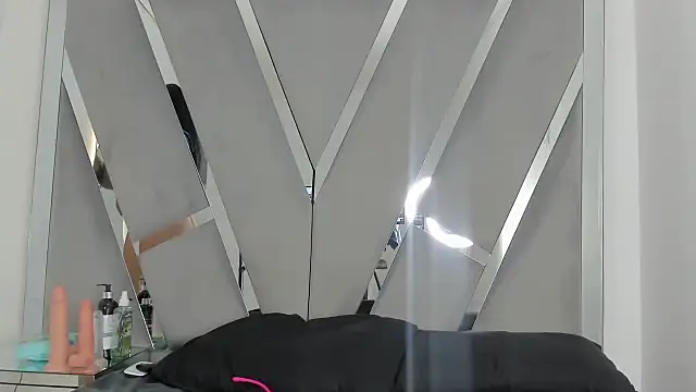 Sofia-candyht online show from 02-27-25, 09:04