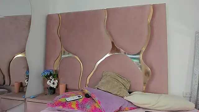 Sofia-candyht online show from 02-28-26, 05:23