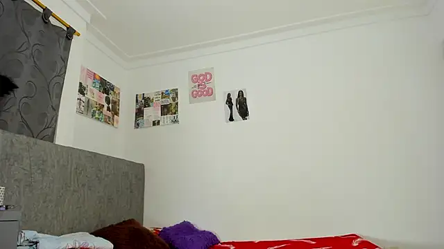 Snapshot of tammy__brown chatting on 05-30-26, 10:10 tammy brown online show from 05-30-26, 10:10