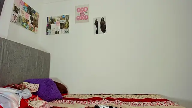 Snapshot of tammy__brown chatting on 05-27-26, 10:33 tammy brown online show from 05-27-26, 10:33