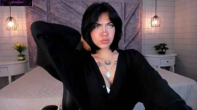 Snapshot of Gianna_foxy chatting on 06-19-26, 02:12 Gianna foxy online show from 06-19-26, 02:12