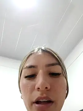 GIRL DONCELLA online show from 12-31-24, 10:23