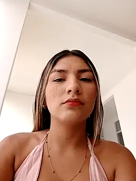 GIRL DONCELLA online show from 03-18-25, 09:32