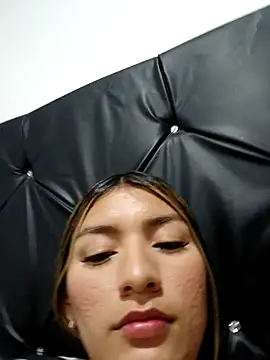 GIRL DONCELLA online show from 01-29-25, 11:04