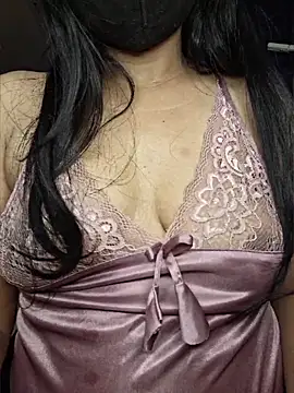 Snapshot of Nisha027 chatting on 05-18-26, 12:44 Nisha027 online show from 05-18-26, 12:44