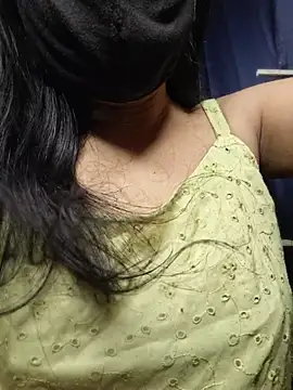 Nisha027 online show from 06-17-26, 12:32