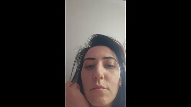 Snapshot of AlejandraDelaney chatting on 04-25-26, 01:41 AlejandraDelaney online show from 04-25-26, 01:41