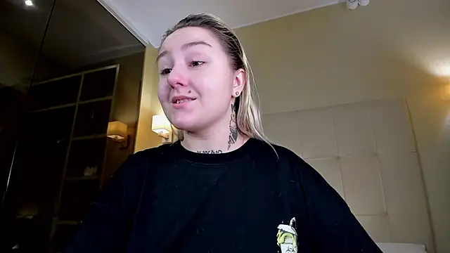 Debbie Taylor online show from 11-21-25, 05:23