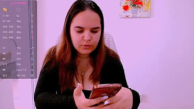 Snapshot of Ella-Diamond chatting on 05-22-26, 07:06 Ella-Diamond online show from 05-22-26, 07:06