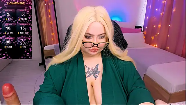 Snapshot of love_insidee chatting on 02-02-25, 11:29 love insidee online show from 02-02-25, 11:29