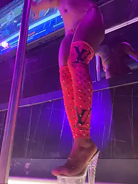 Snapshot of miamiworld chatting on 12-27-24, 12:50 miamiworld online show from 12-27-24, 12:50