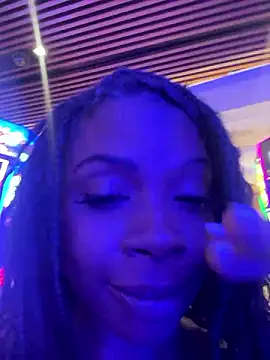 Snapshot of miamiworld chatting on 12-05-24, 12:25 miamiworld online show from 12-05-24, 12:25