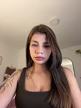 Snapshot of adop_me__ chatting on 06-06-26, 10:48 adop me online show from 06-06-26, 10:48