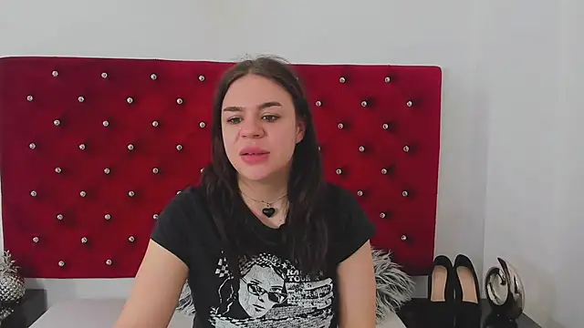 Snapshot of LexyBigBoobs chatting on 02-18-25, 03:20 LexyBigBoobs online show from 02-18-25, 03:20