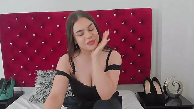 Snapshot of LexyBigBoobs chatting on 03-19-25, 11:28 LexyBigBoobs online show from 03-19-25, 11:28