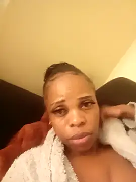 SweetHotLipsX39 online show from 10-17-25, 06:17