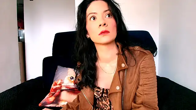 miabeautyxx online show from 05-05-26, 02:20