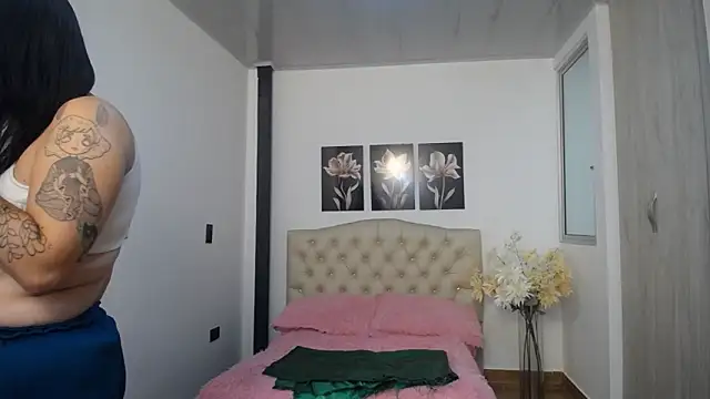 lily f00x online show from 03-25-26, 12:37