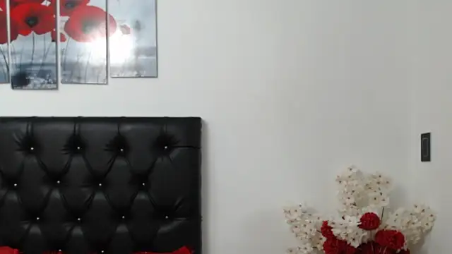 lily f00x online show from 10-24-25, 01:26