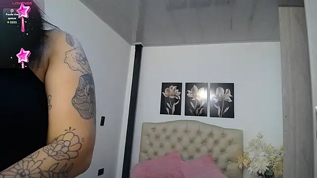 lily f00x online show from 04-10-26, 12:34