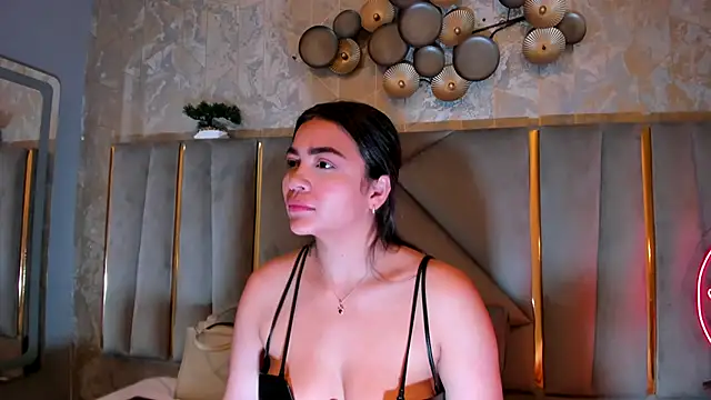 KimDevinne online show from 10-03-25, 02:59