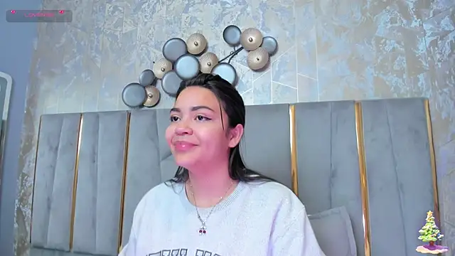 KimDevinne online show from 12-21-25, 03:41