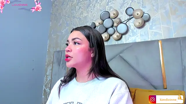 KimDevinne online show from 11-05-25, 02:47