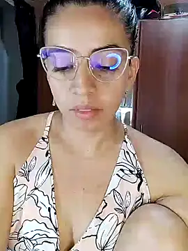 anngela01 online show from 01-31-25, 08:12