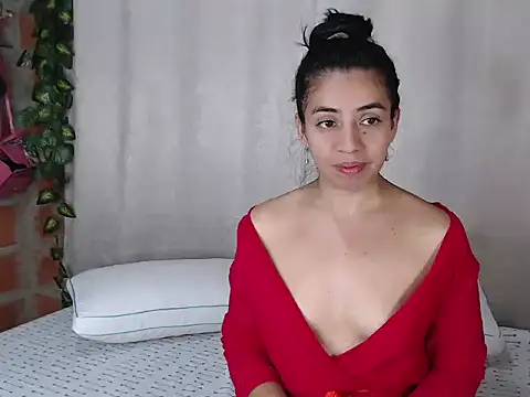 anngela01 online show from 02-02-25, 04:22