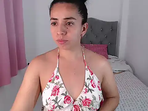 anngela01 online show from 10-28-25, 05:29