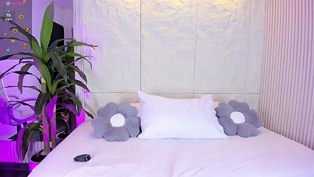 AnahinClar online show from 04-15-26, 12:10