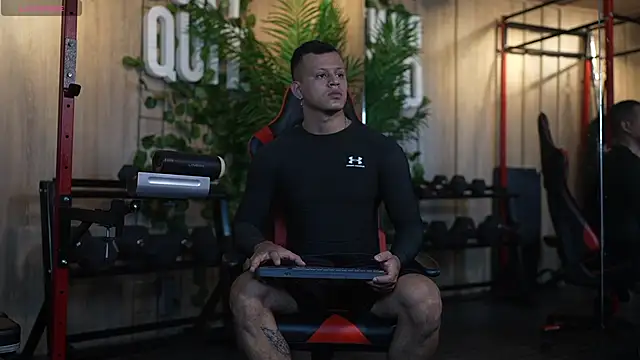 Snapshot of Alex_towers chatting on 02-01-25, 07:13 Alex towers online show from 02-01-25, 07:13