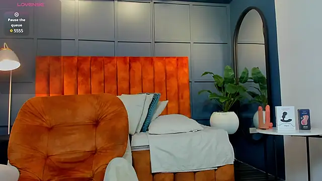 Snapshot of Alex_towers chatting on 12-19-24, 12:56 Alex towers online show from 12-19-24, 12:56