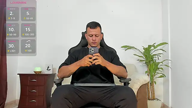 Snapshot of Alex_towers chatting on 10-08-25, 12:12 Alex towers online show from 10-08-25, 12:12