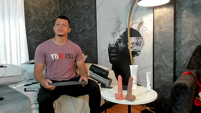 Snapshot of Alex_towers chatting on 01-21-25, 06:55 Alex towers online show from 01-21-25, 06:55