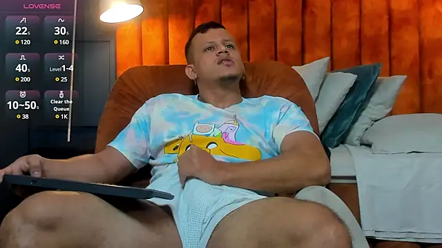 Snapshot of Alex_towers chatting on 12-28-24, 09:40 Alex towers online show from 12-28-24, 09:40