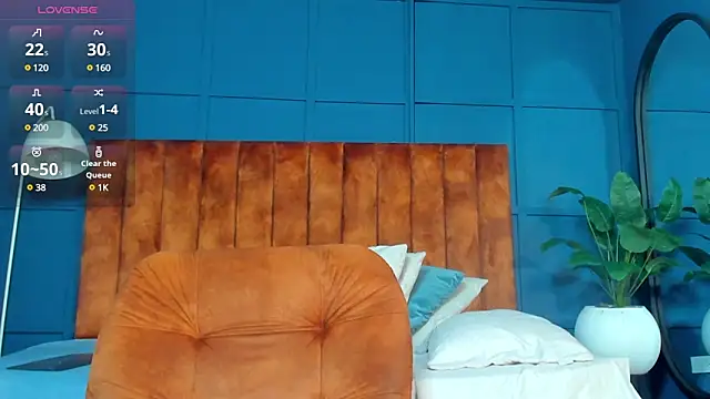 Snapshot of Alex_towers chatting on 12-18-24, 06:35 Alex towers online show from 12-18-24, 06:35