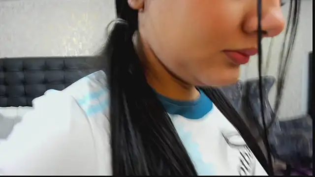 Snapshot of AmaliaDalton chatting on 06-01-26, 11:21 AmaliaDalton online show from 06-01-26, 11:21