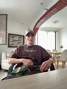 Snapshot of PhilipRich chatting on 06-24-26, 03:32 PhilipRich online show from 06-24-26, 03:32