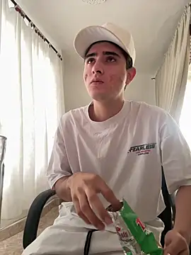 PhilipRich online show from 04-10-26, 07:10