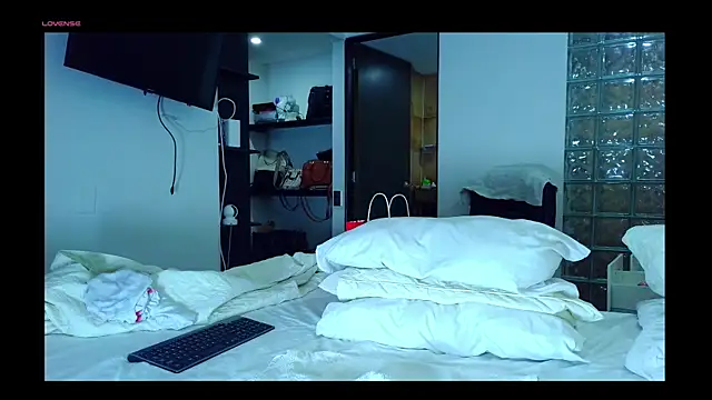 thedianakaro online show from 04-03-26, 03:24