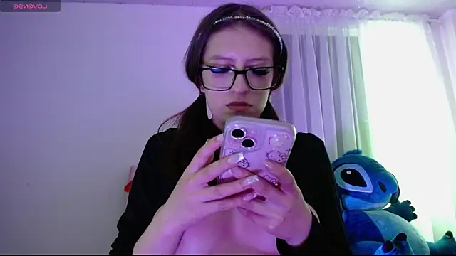 Snapshot of Aurora_blossom__ chatting on 03-08-25, 06:58 Aurora blossom online show from 03-08-25, 06:58