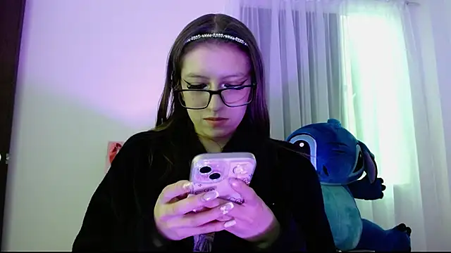 Snapshot of Aurora_blossom__ chatting on 02-27-25, 12:45 Aurora blossom online show from 02-27-25, 12:45