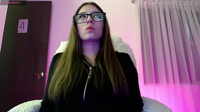 Snapshot of Aurora_blossom__ chatting on 09-09-25, 12:36 Aurora blossom online show from 09-09-25, 12:36
