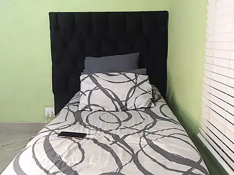 ThickPearlx23 online show from 11-06-25, 02:59