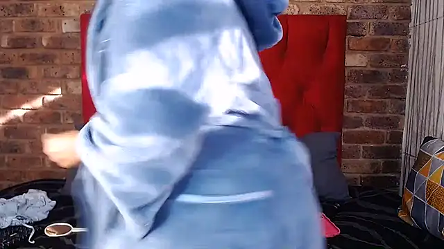 ThickPearlx23 online show from 06-05-26, 06:40