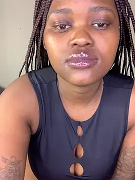 ThickPearlx23 online show from 06-18-26, 02:32