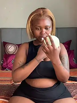 ThickPearlx23 online show from 07-28-26, 10:45